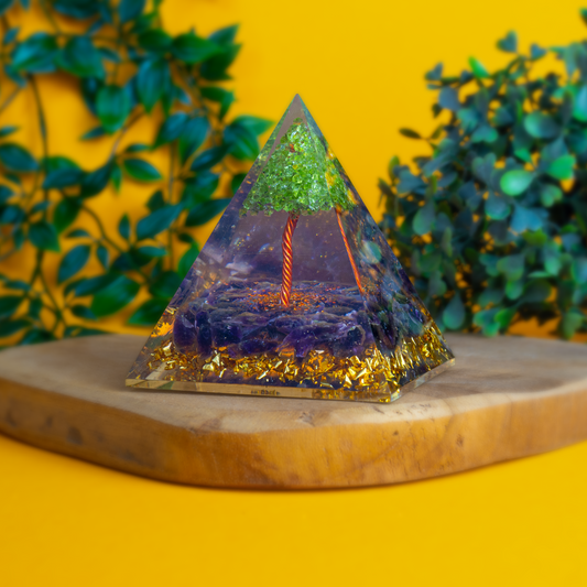 Amethyst mit Peridot Baum Pyramide