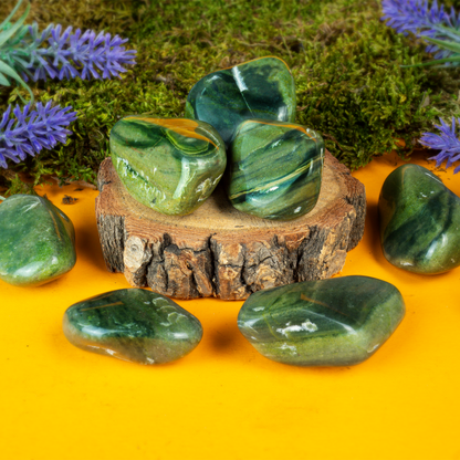Grüner Jaspis Trommelstein