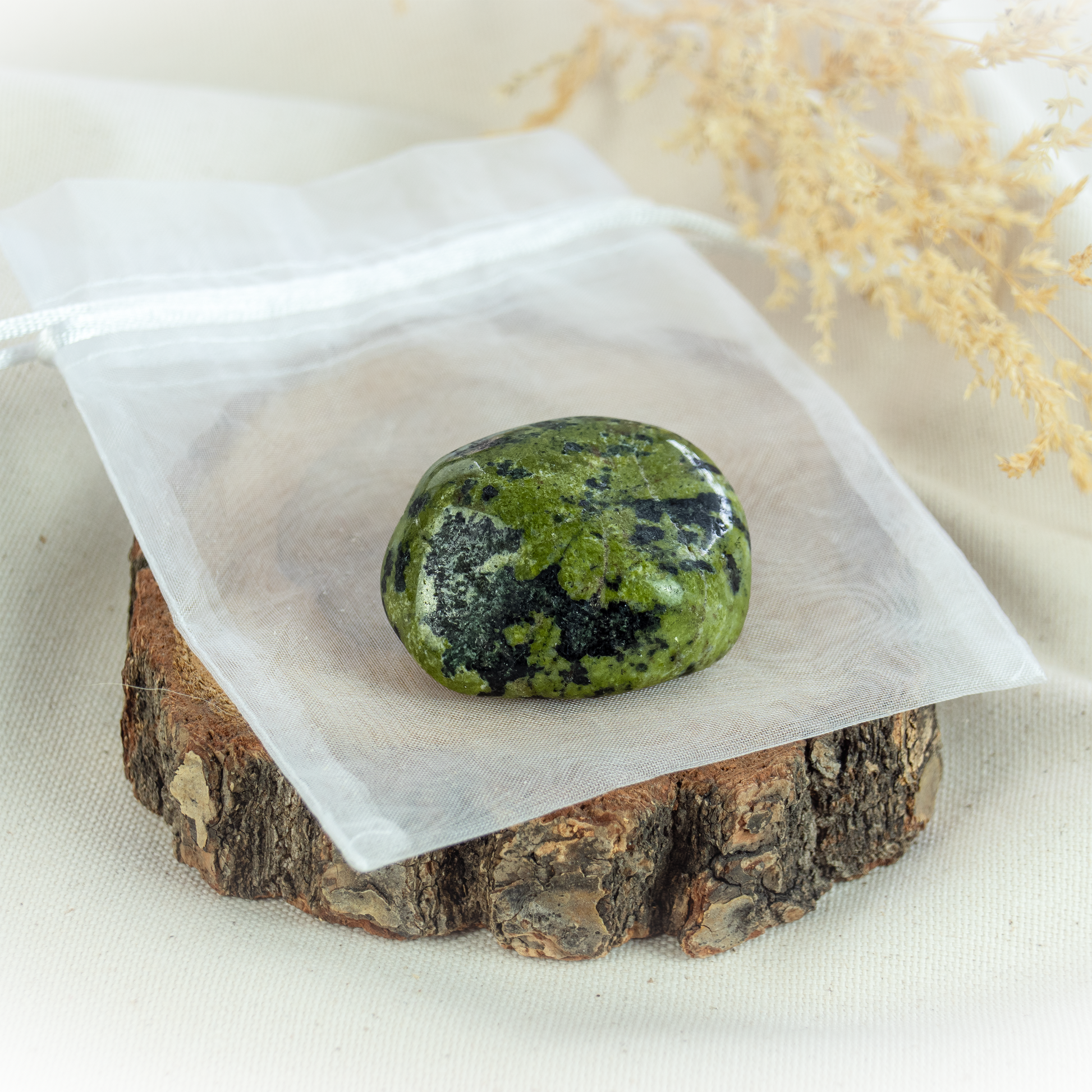 Nephrit Jade Trommelstein