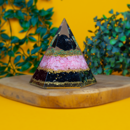 Schwarzer Turmalin & Rosenquarz Orgonit Pyramide