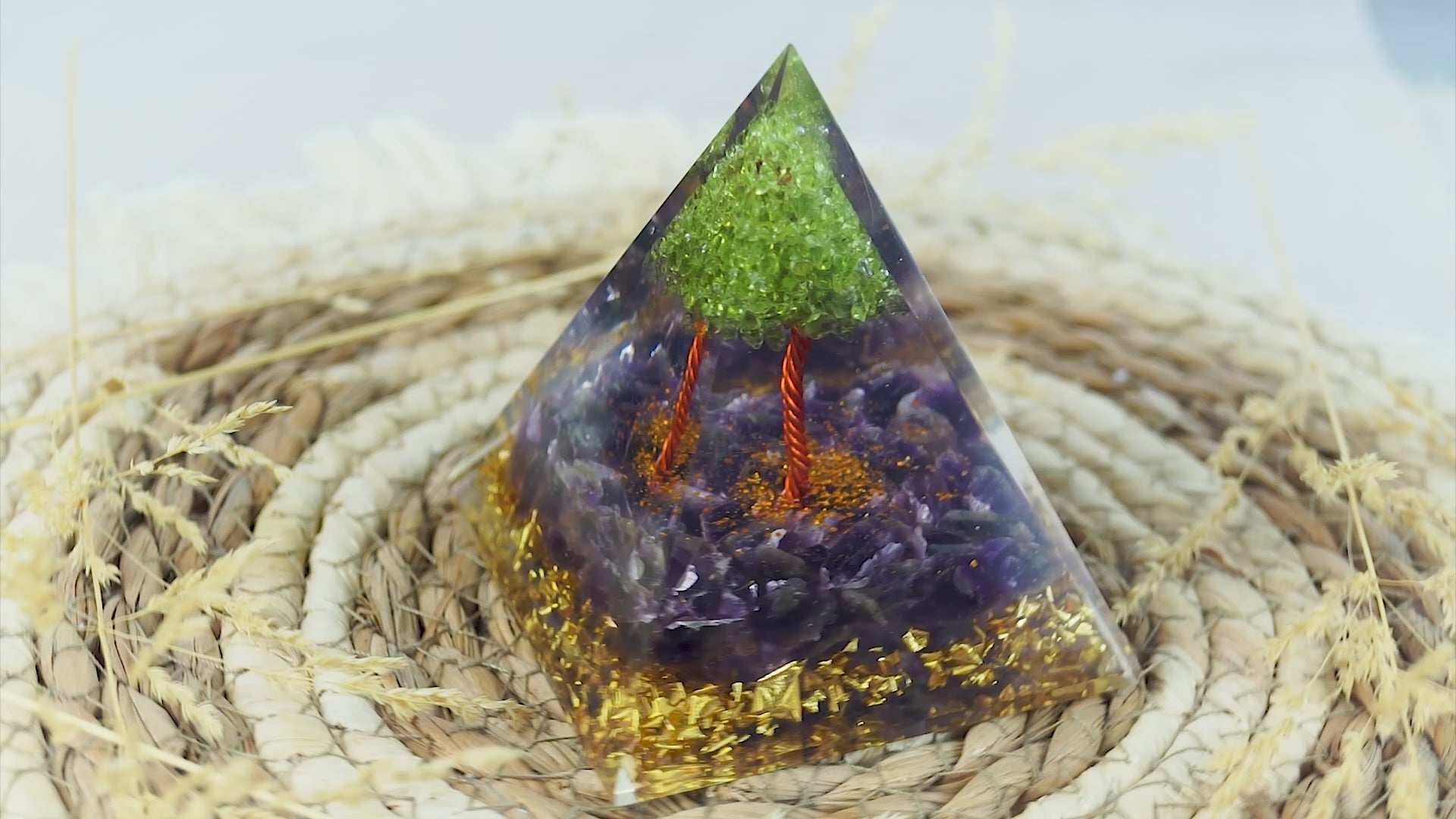Amethyst mit Peridot Baum Pyramide